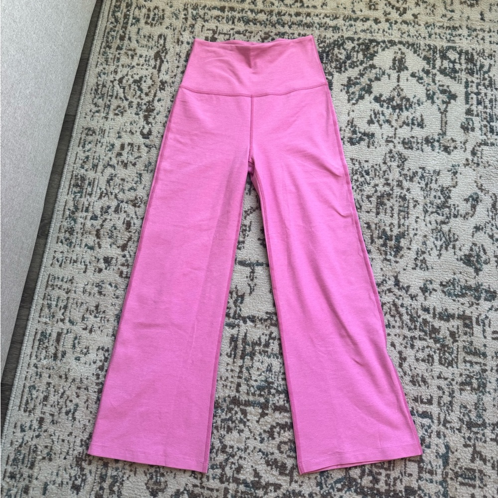 Beyond Yoga Crop Flare Leggings - Picture 2 of 4